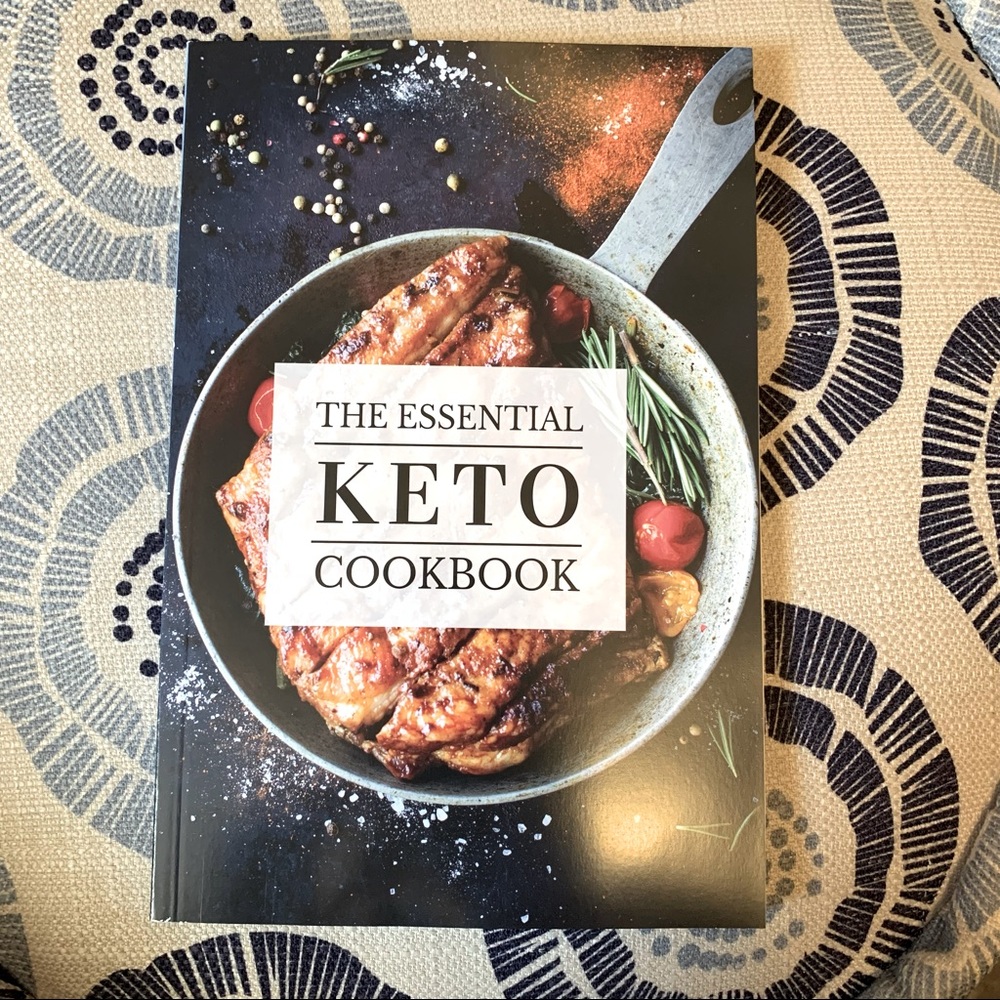 📘 The Essential KETO Cookbook